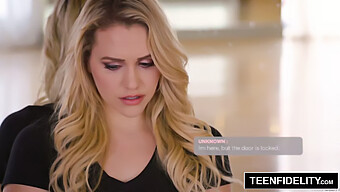 Il Grande Culo Di Mia Malkova La Mette Nei Guai Con Il Banchiere In Teenfidility