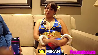 Chun-Li Cosplay Sebagai Street Fighter Sambil Mendapat Blowjob Kotor