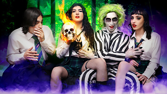 Beetlejuice, Cosplay Fetişinize Yardımcı Olmaya Hazır.