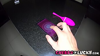 Couple Amateur Essaie Un Nouveau Sex Toy