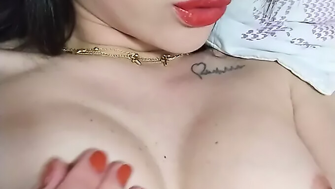 Brazilian Beauty'S Homemade Orgasm