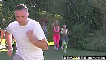 Анжела Уайт И Ава Аддамс Занимаются Дикой Сценой С Brazzers.