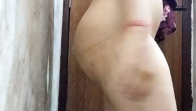 Indian Housewife Caught On Camera Naked After Anal Play